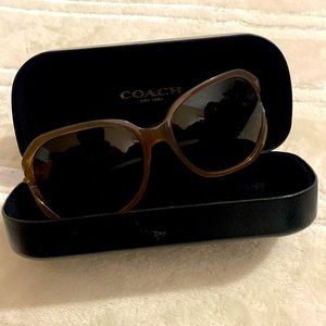 Coach sunglasses 🕶️ great condition
